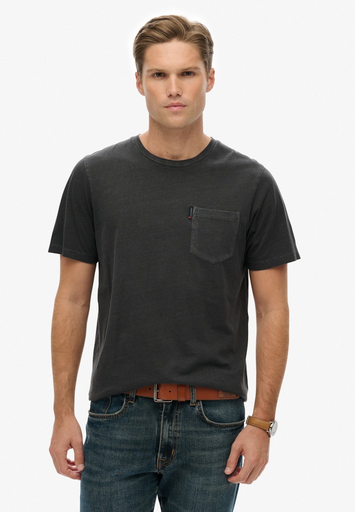 Classic Essential Pocket T-Shirt