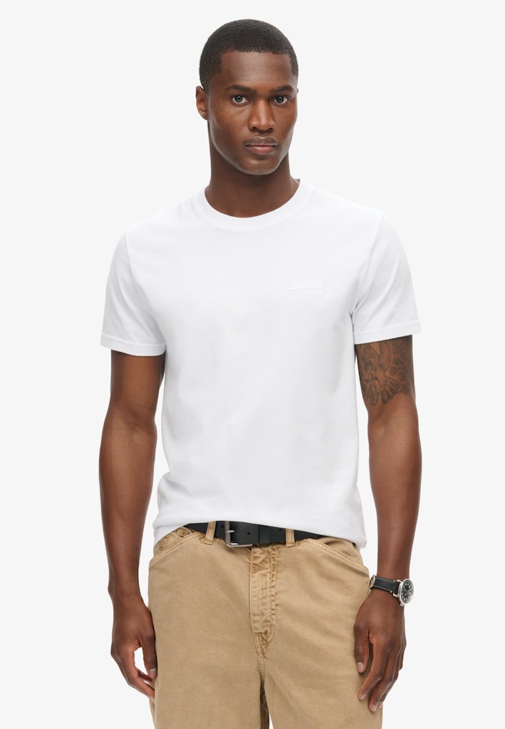 Essential Logo T-Shirt