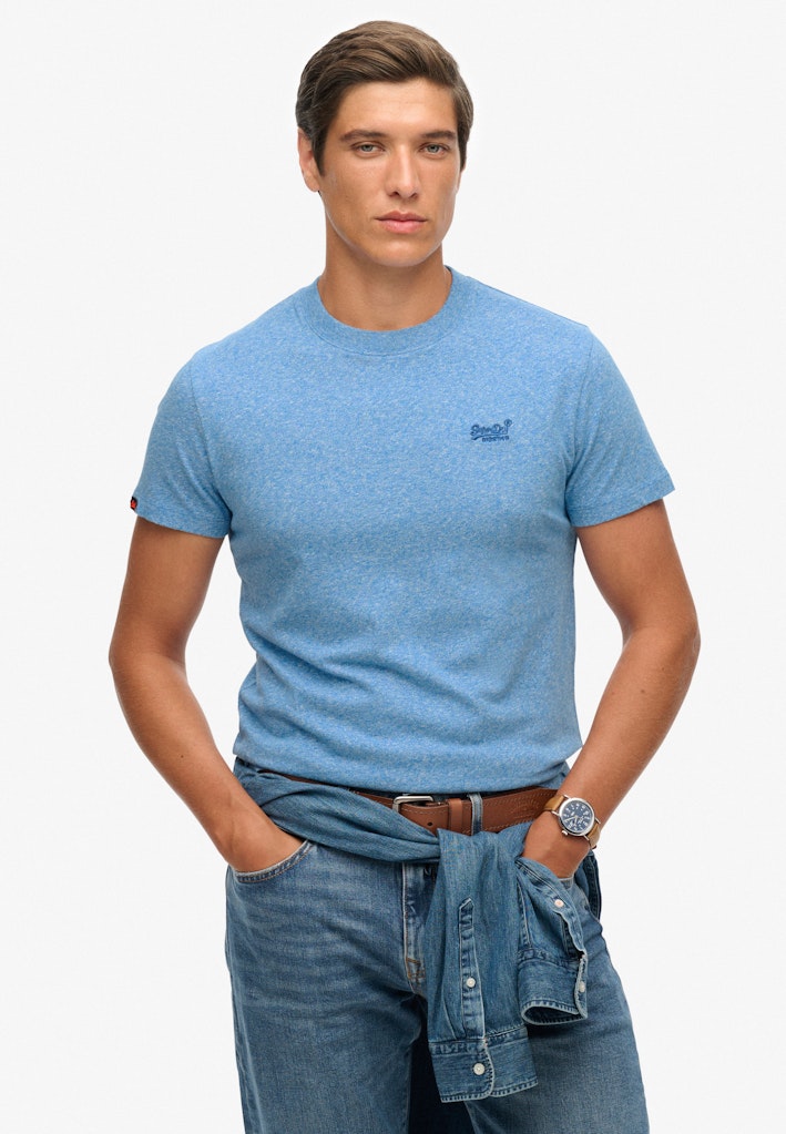 Essential Logo T-Shirt