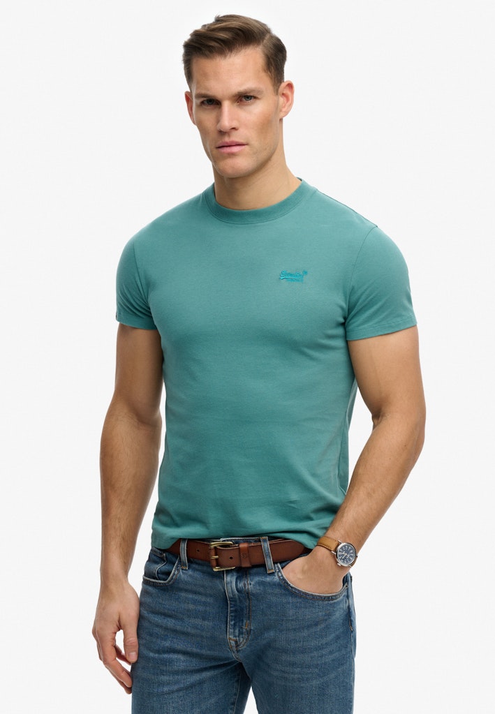 Essential Logo T-Shirt