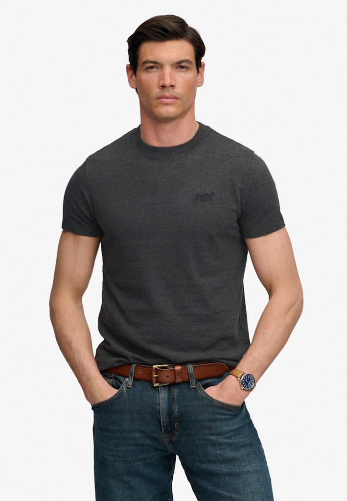 Essential Logo T-Shirt