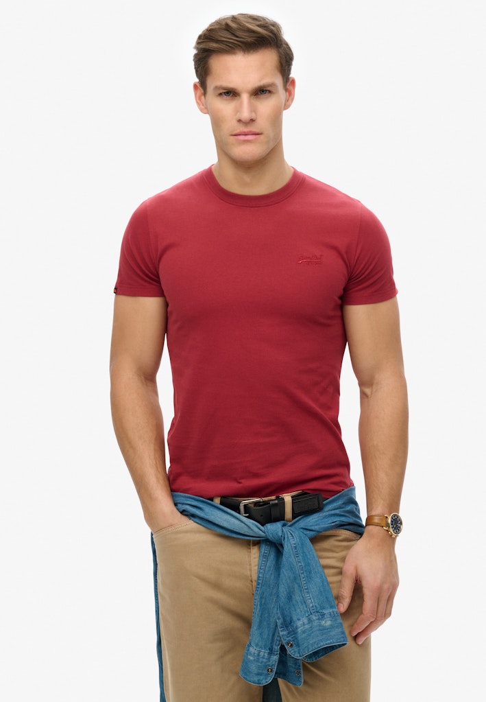 Essential Logo T-Shirt